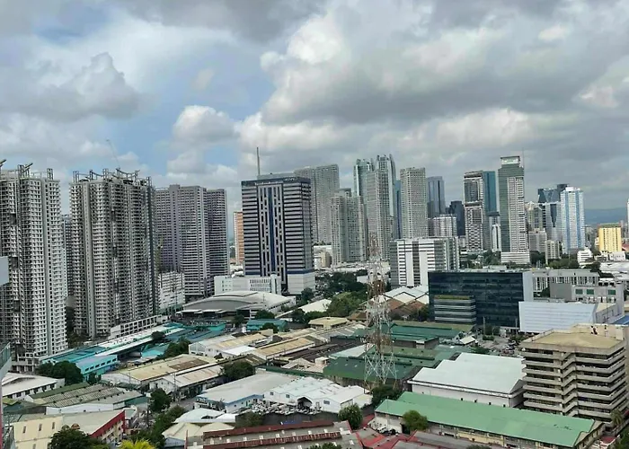Sunshine100pioneermmandaluyong Poolgymbilliardsplaygroundtvwifi Apartamento Manila