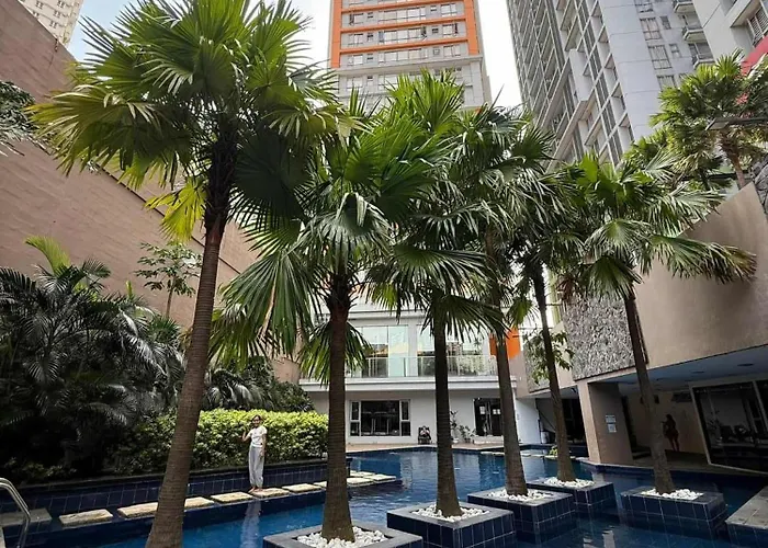 Sunshine100pioneermmandaluyong Poolgymbilliardsplaygroundtvwifi Apartamento